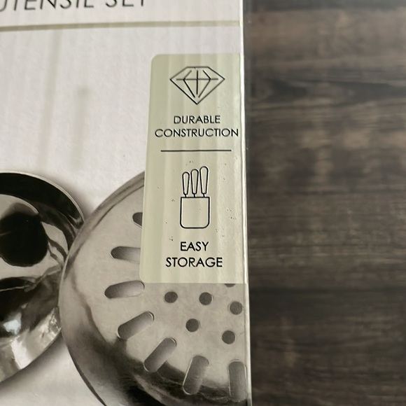 Tahari Home 5-Piece Utensil Set NIB - Picture 2 of 7